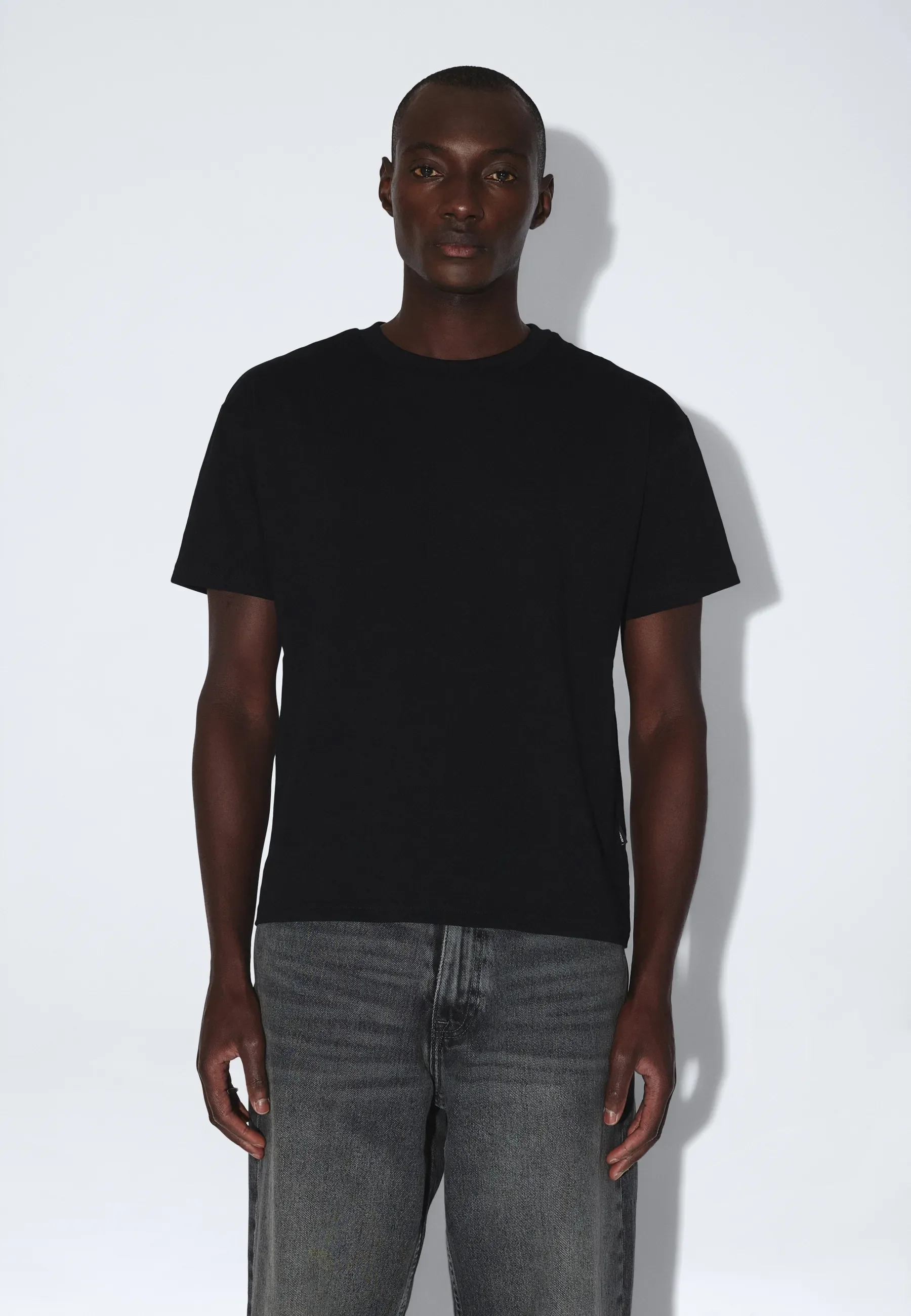 Bace Tee - Black - Image 5
