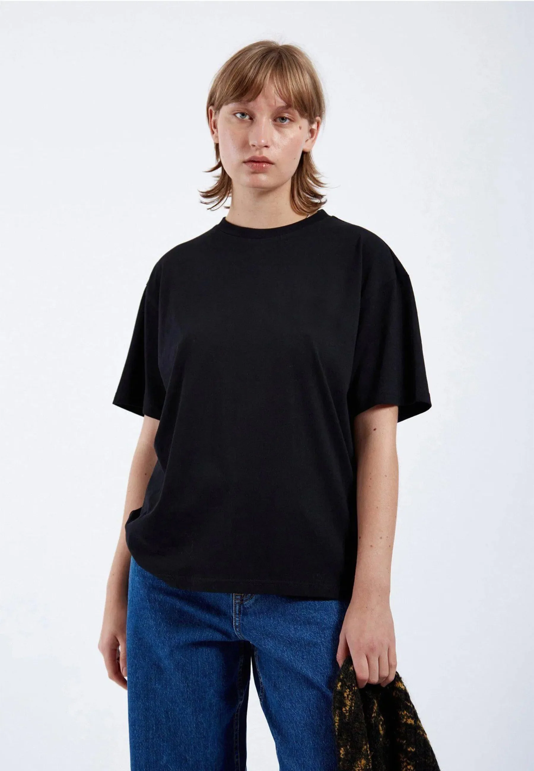 Bace Tee - Black - Image 6