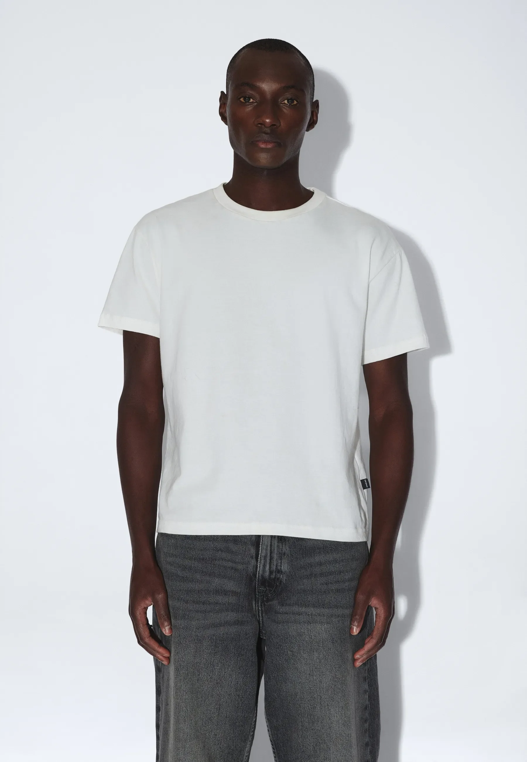 Bace Tee - Off White - Image 6