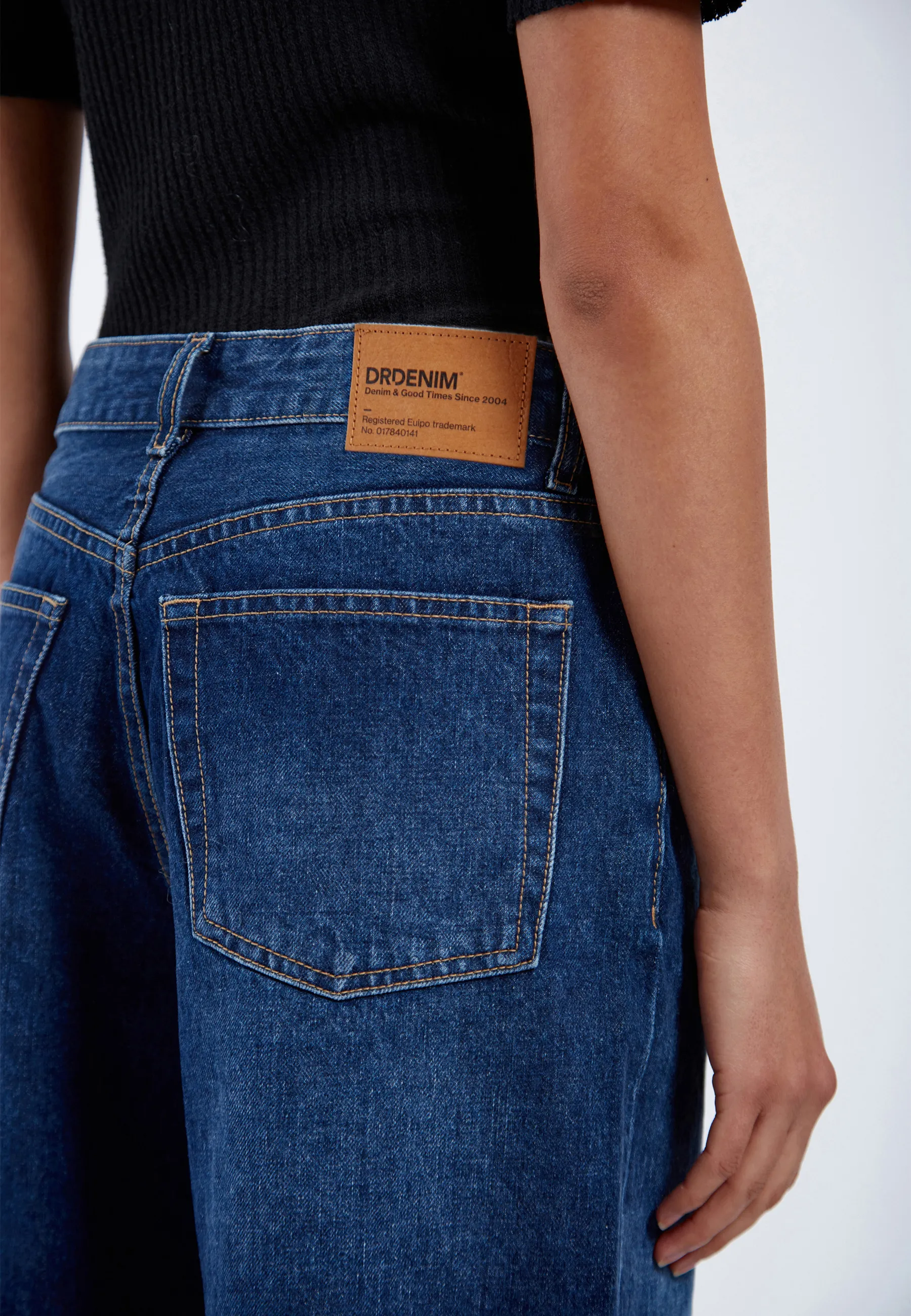 Dace Mid Wide Capri - Haze Dark Shade - Image 8