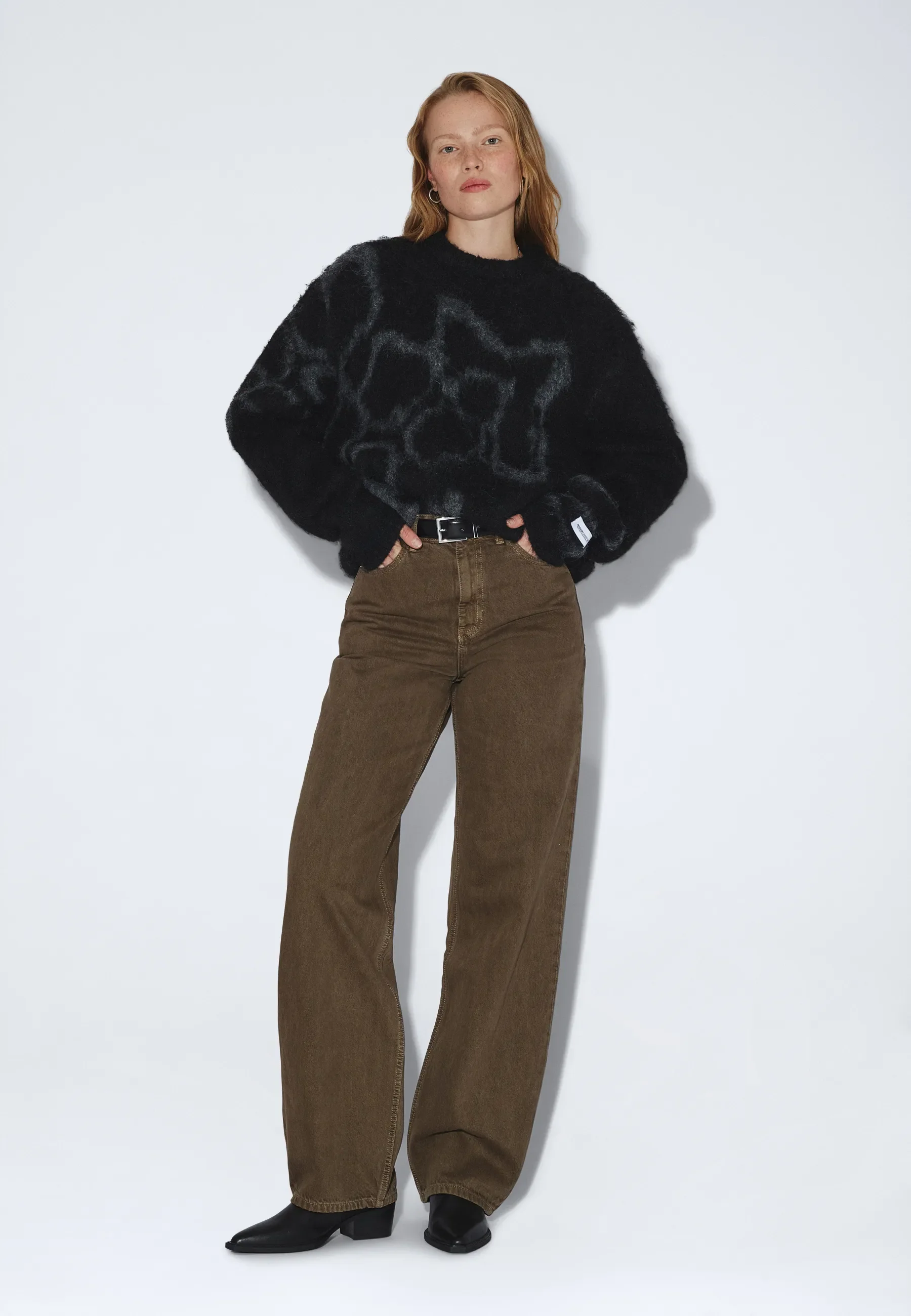 Mic Sweater - Black Grey Flower - Image 2