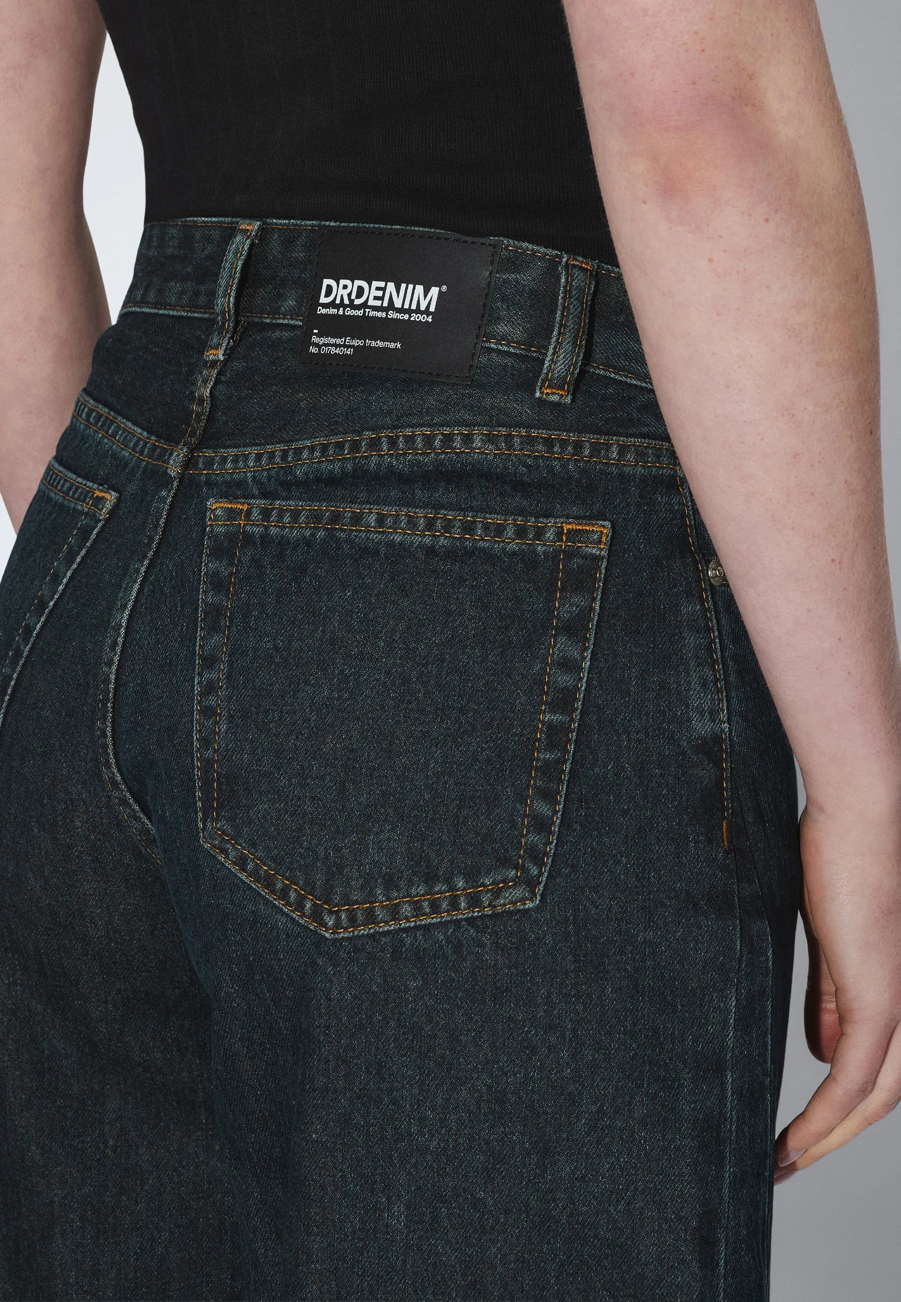 Nanci Mid Barrel Seam - Kodiak Dark Retro - Image 8