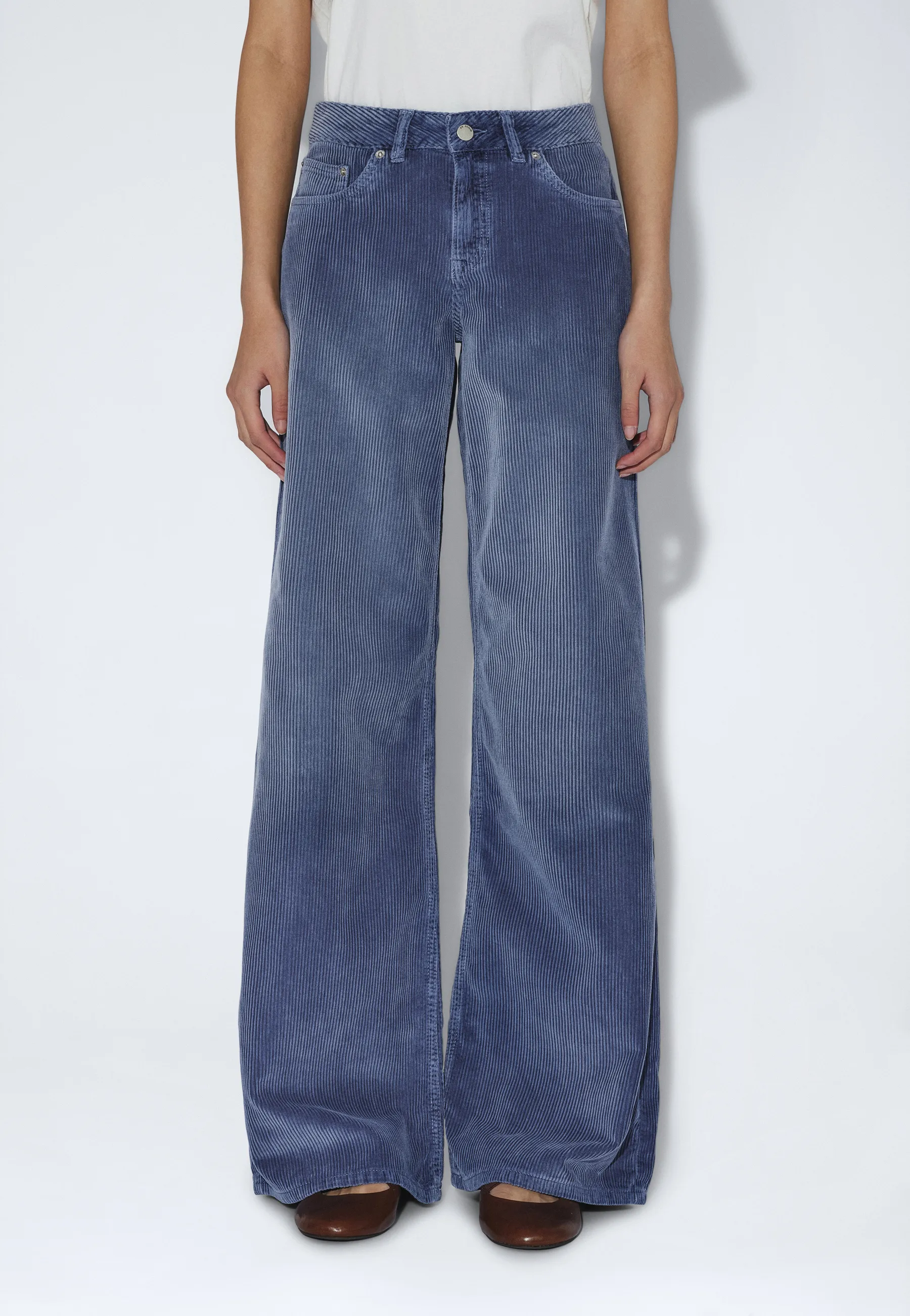 Rhue Low Wide - Washed Blue Shade Cord - Image 5