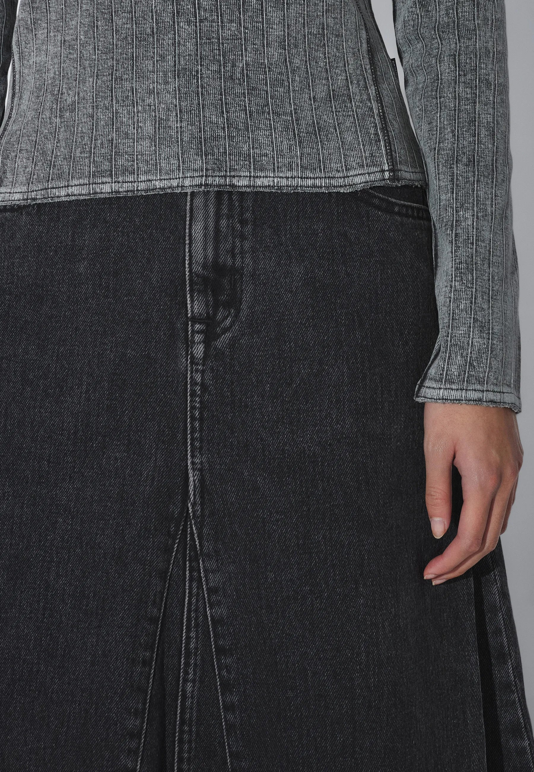 Stella Seam Rib Top - Washed Grey - Image 9